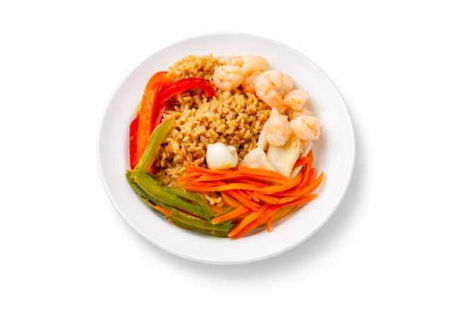 Рис с морепродуктами и овощами охлажденный